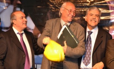 Financiadas por la Nación - EL INTENDENTE FIRMO CONVENIOS PARA OBRAS POR MAS DE 1 MILLON DE PESOS