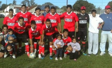 CECIL A. ROBERTS PUNTERO. EL CEIBO UNICO ESCOLTA.