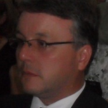 EN UN COMUNICADO JOSE LUIS CRIADO AFIRMA QUE EL INTENDENTE AGREDIO AL CONCEJAL GARCIA