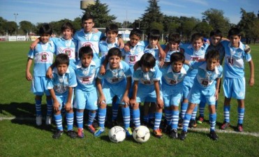 LA SEPTIMA DE ATLETICO ARGENTINO DIO LA VUELTA. TAMBIEN LA QUINTA DE JUVENTUD UNIDA