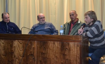 BRINDARON CHARLA SOBRE HORTICULTURA