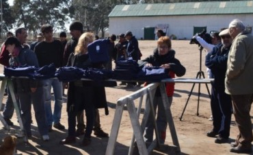 NUEVOS UNIFORMES PARA EL PERSONAL DEL CORRALON MUNICIPAL