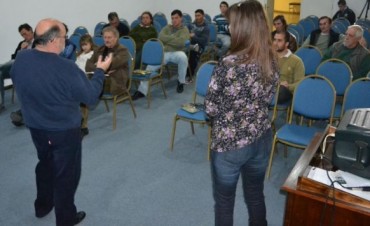 SE DESARROLLO UN INTERESANTE ENCUENTRO APICOLA