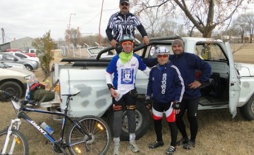 CICLISTAS LOCALES CORRIERON EN LA PAMPA