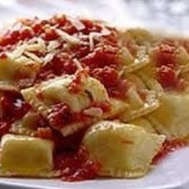 LA SOCIEDAD ITALIANA REALIZA LA TRADICIONAL RAVIOLADA