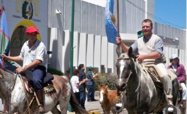 PREPARAN LA CELEBRACION DEL DIA DE LA TRADICION