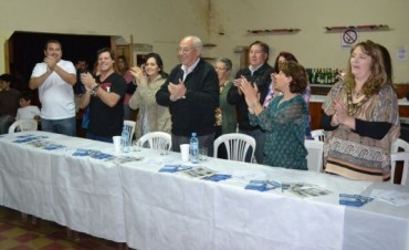 EL FRENTE JUSTICIALISTA VECINAL CULMINO LA CAMPAÑA EN  INGENIERO THOMPSON. HOY CIERRA EN TRES LOMAS.