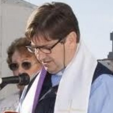 TODOS LOS SANTOS Y DIFUNTOS - Escribe: Padre Carlos Arive