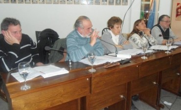 LA OPOSICION SE REUNIO CON LOS SECRETARIOS DE ALVAREZ. CONCEJALES DE 1º TRES LOMAS PIDIERON LA REINCORPORACION DE CUATRO TRABAJADORES MUNICIPALES.